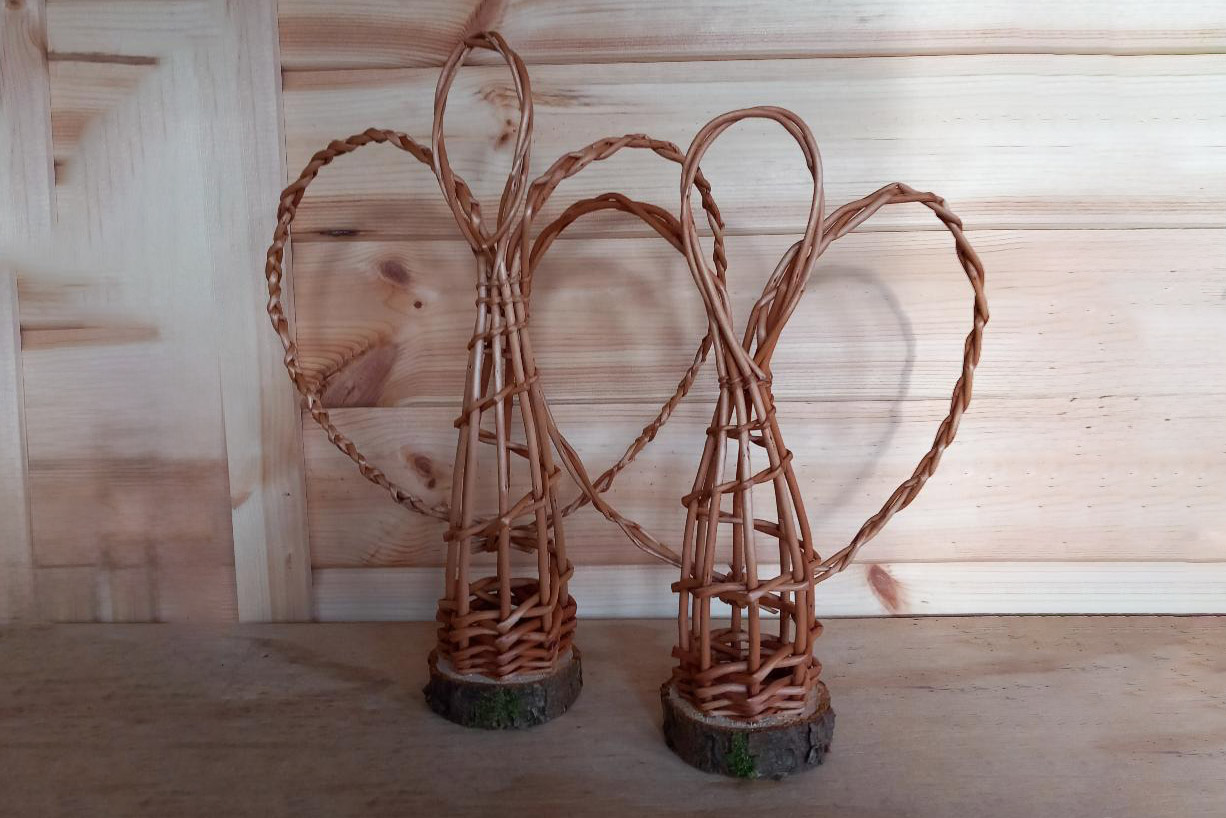 Willow angel decorations